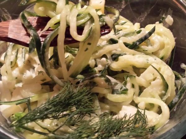 Spomladanska kumarična solata